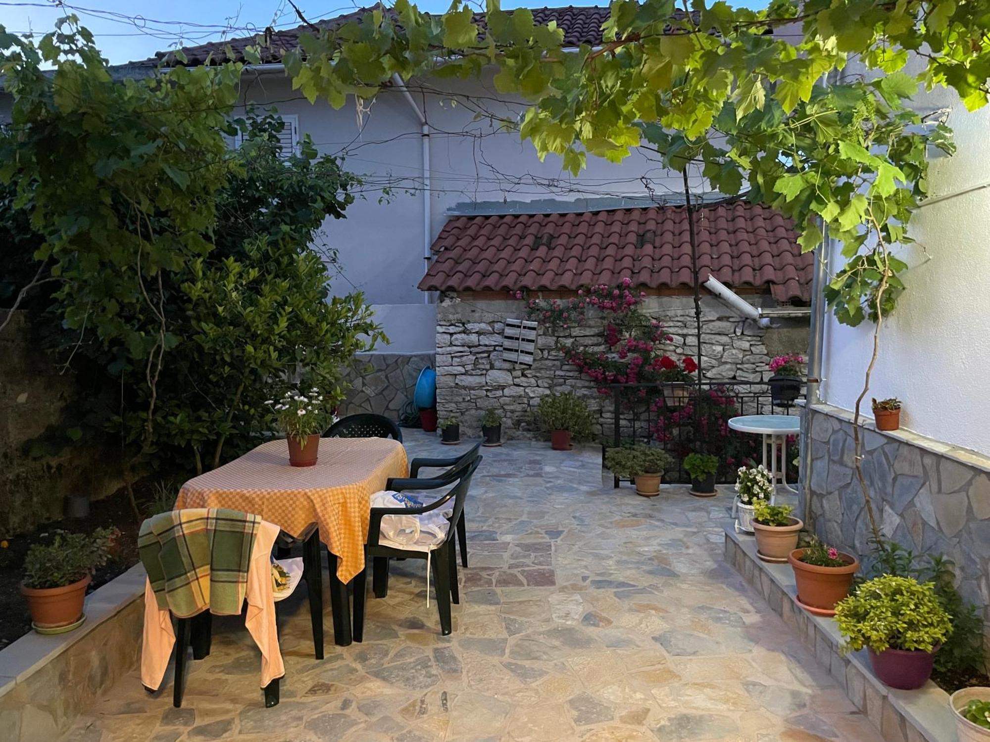 Luigi Guest House Gjirokastra Zewnętrze zdjęcie