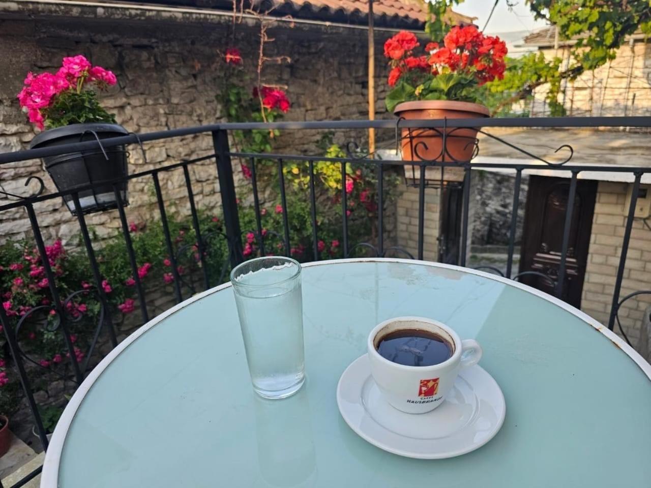 Luigi Guest House Gjirokastra Zewnętrze zdjęcie