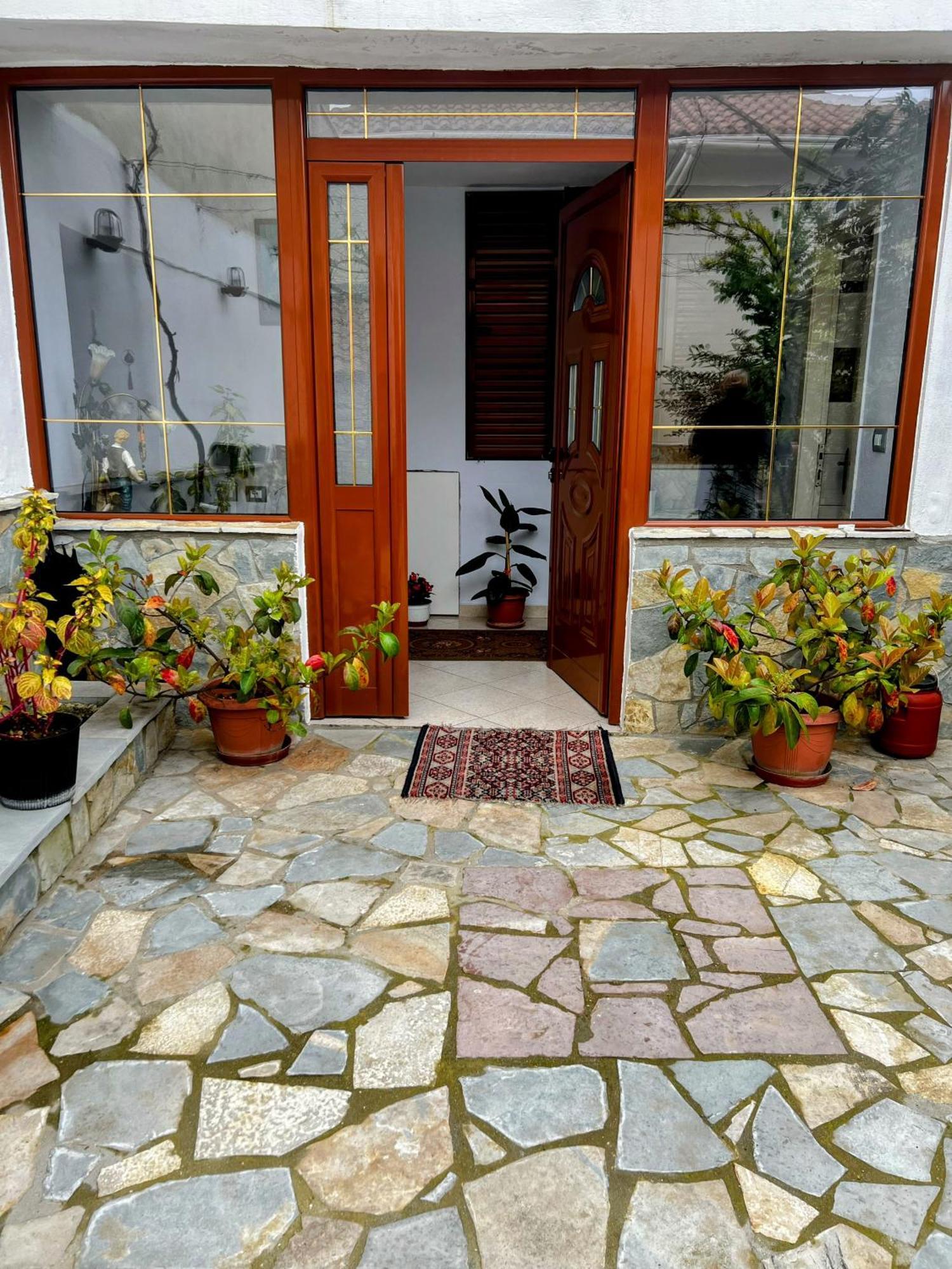 Luigi Guest House Gjirokastra Zewnętrze zdjęcie